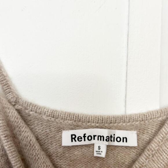 Cashmere Sleeveless Dress - Picture 4 of 5